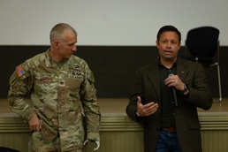 U.S. Army Colonels Share Stories of Resilience at Leadership Seminar