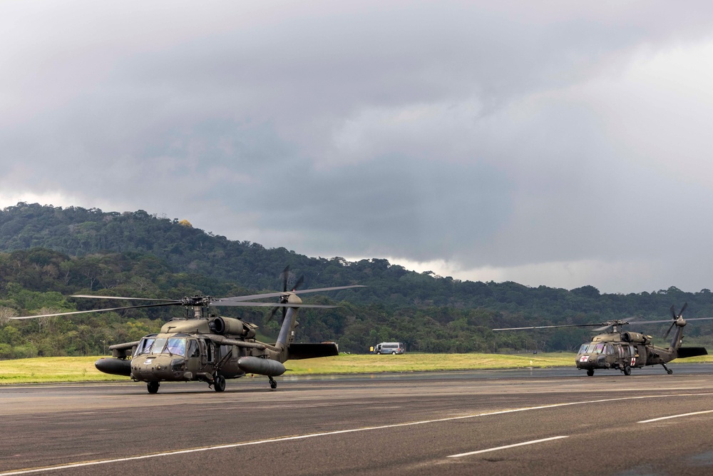 U.S. Marines, Soldiers utilize Panama airfield for flight operations