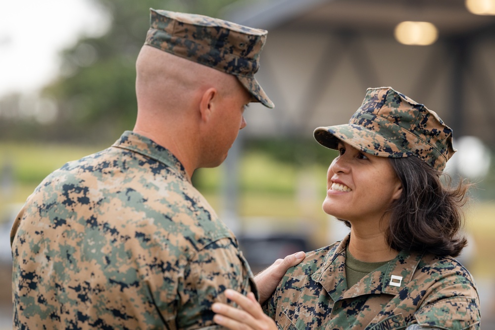 HQ Company Conducts Change of Command
