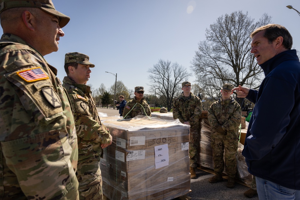 Soldiers from Kentucky National Guard meet Gov. Andy Beshear at POD site