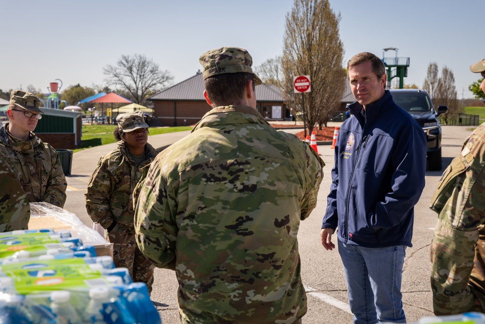 Soldiers from Kentucky National Guard meet Gov. Andy Beshear at POD site