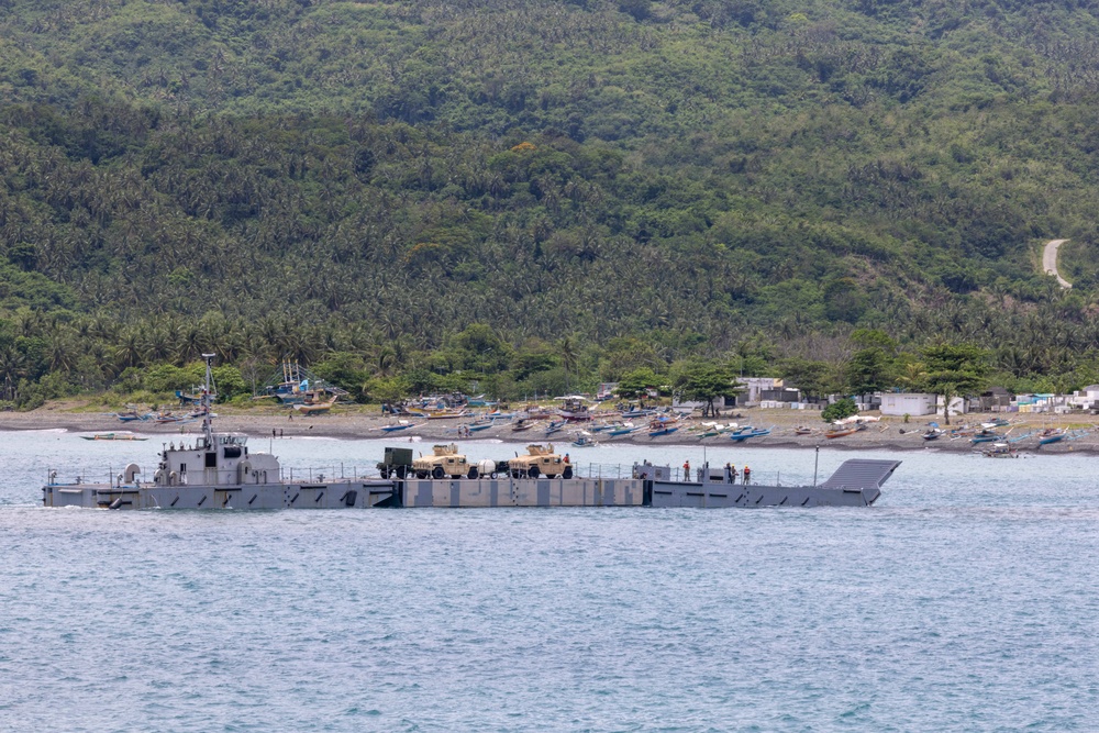 Salaknib 25 | Combined Joint Logistics Over the Shore
