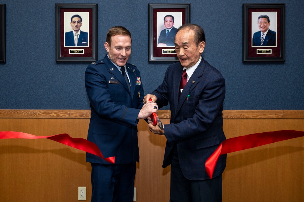 35th FW Hosts Mayor's Room Grand Opening Ceremony