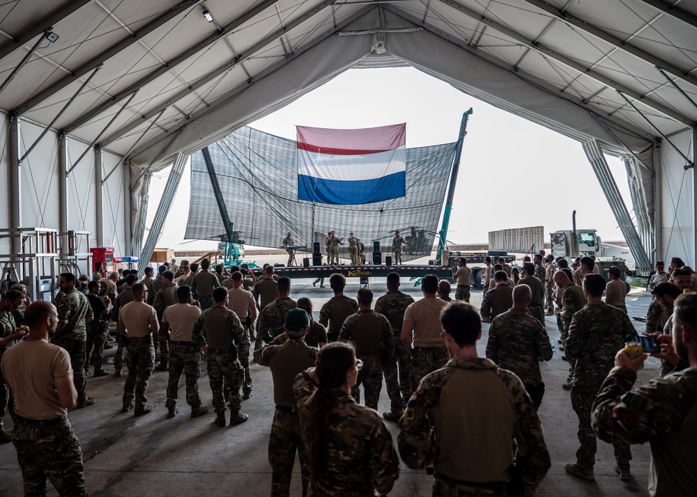 AFCENT Band Brings MWR to Al Asad Air Base