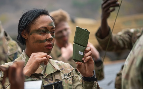 11th Airborne Soldiers Train for ESB with Face Paint Drills - E3B