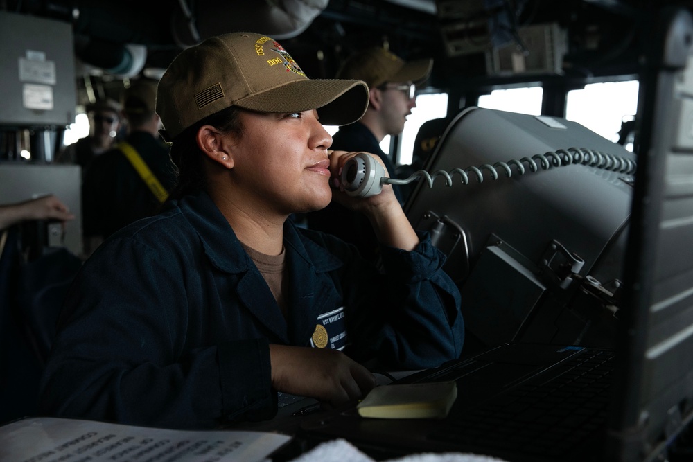 Wayne E. Meyer Pulls into Naval Support Facility Diego Garcia
