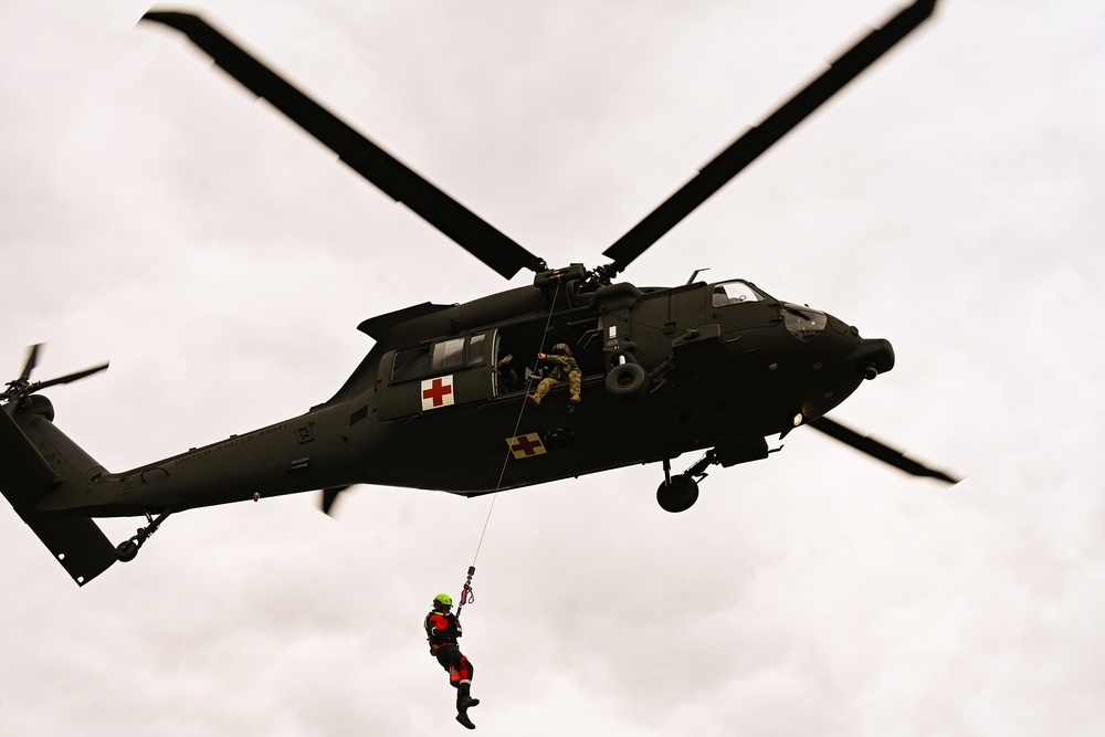1-183rd Aviation Bn. trains with Boise Fire Department