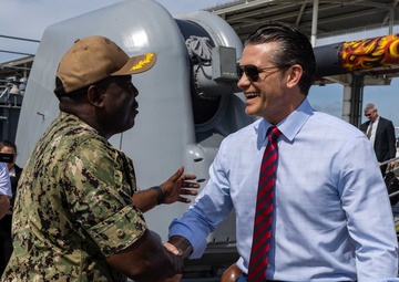 Secretary of Defense Hegseth visits USS Chosin in Panama