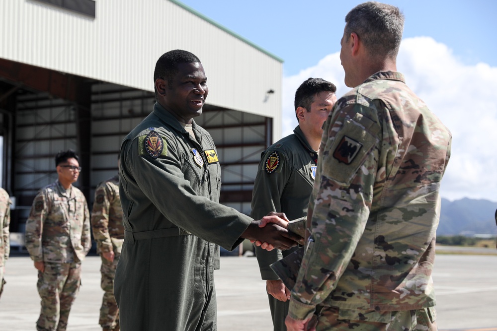 Nordhaus, Raines visit Hawaii National Guard