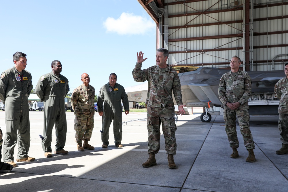Nordhaus, Raines visit Hawaii National Guard
