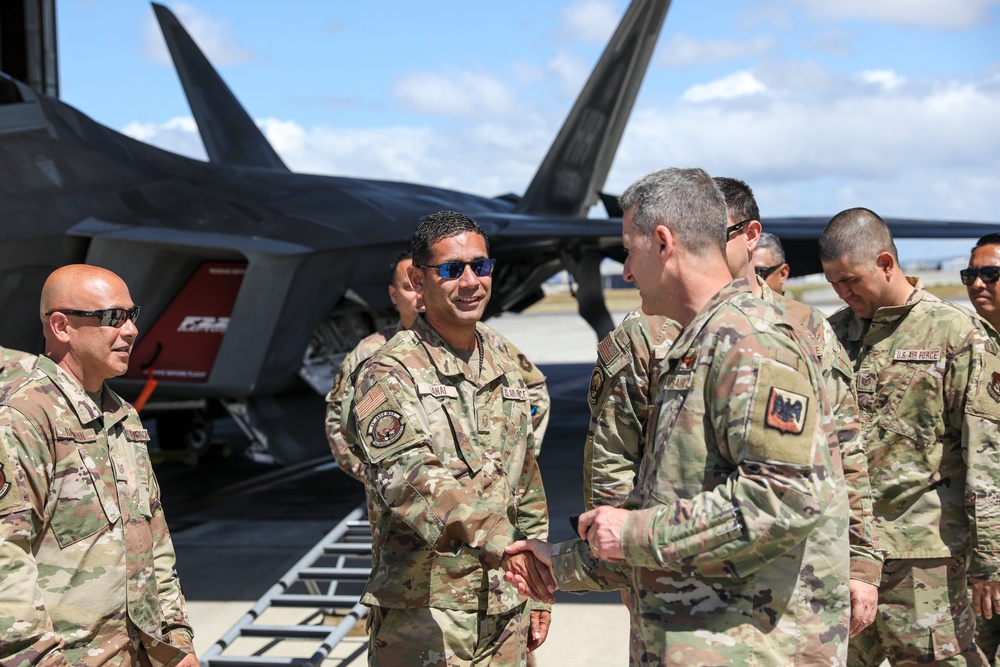 Nordhaus, Raines visit Hawaii National Guard