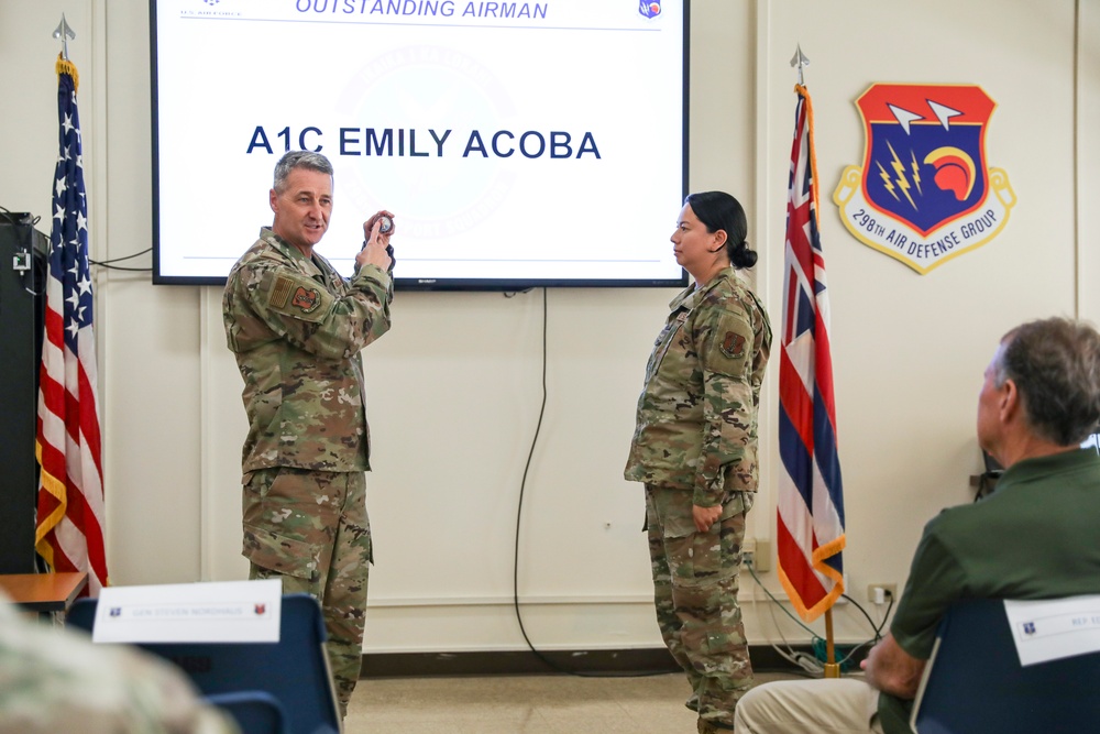 Nordhaus, Raines visit Hawaii National Guard