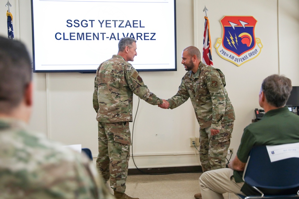 Nordhaus, Raines visit Hawaii National Guard