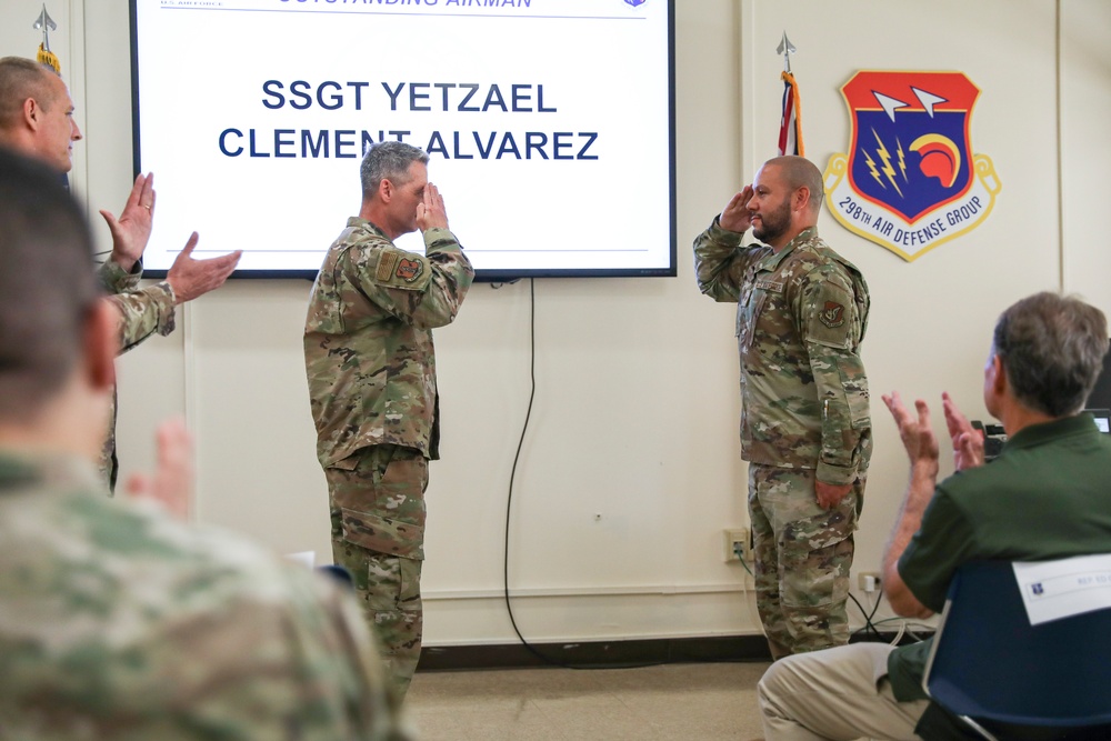 Nordhaus, Raines visit Hawaii National Guard