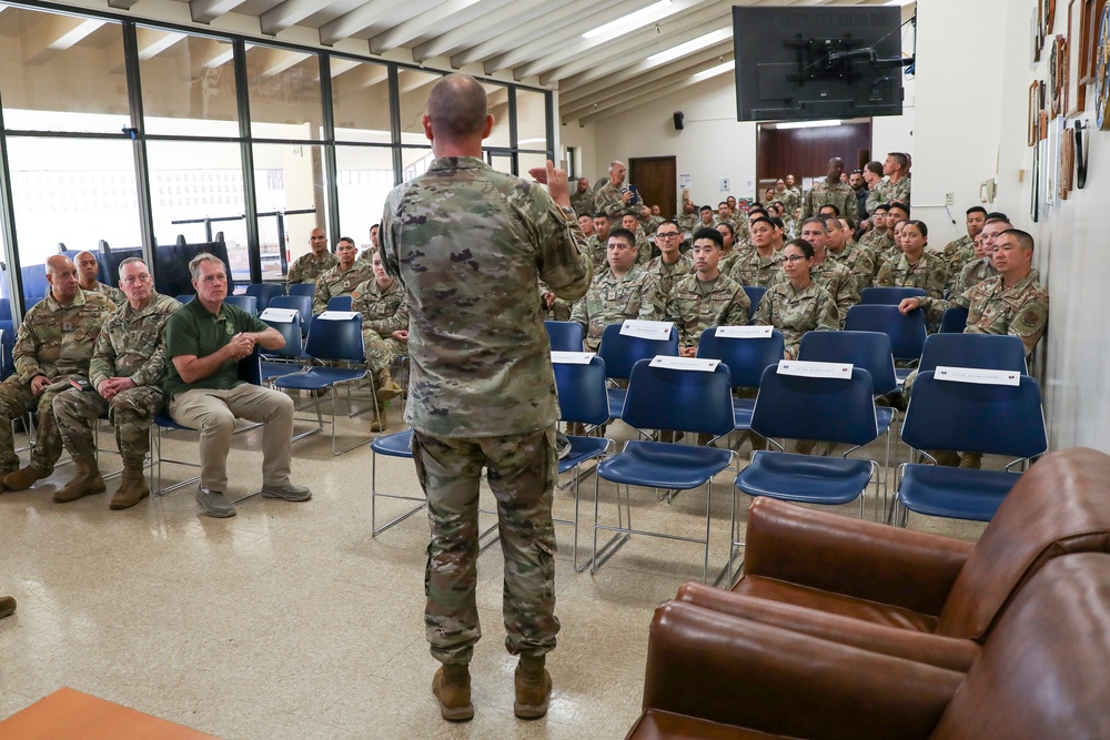 Nordhaus, Raines visit Hawaii National Guard