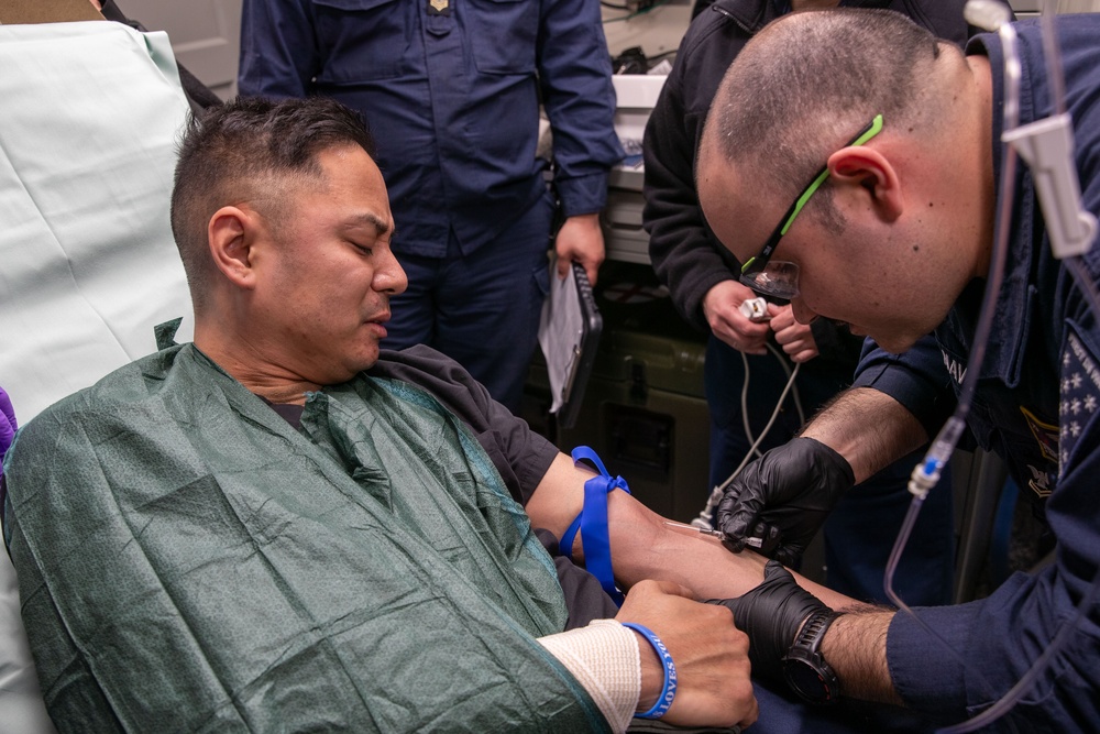 George Washington Sailors Conduct medical response team training