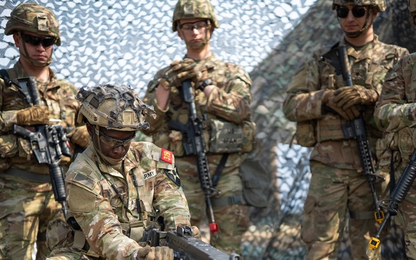 2ID Troops Sharpen Weapons Handling During ESB Prep- E3B