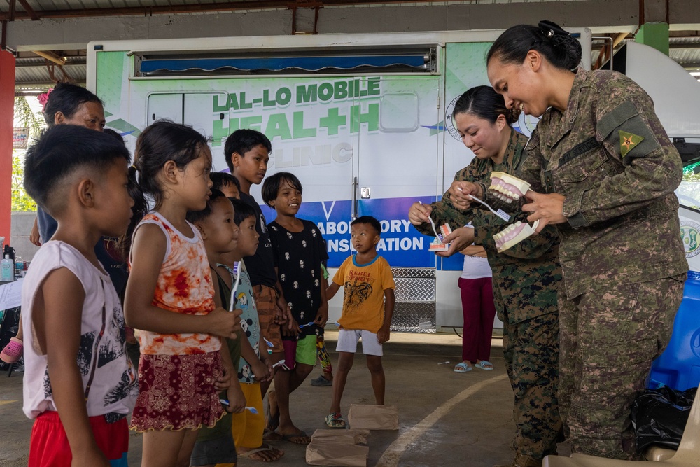 Balikatan 25: U.S., Philippine forces provide medical, dental aid to local community