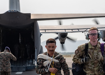U.S. Air Force 18th Aeromedical Evacuation (AE) Squadron conducts AE training with Indian Armed Forces medical personnel during Exercise Tiger Triumph 2025