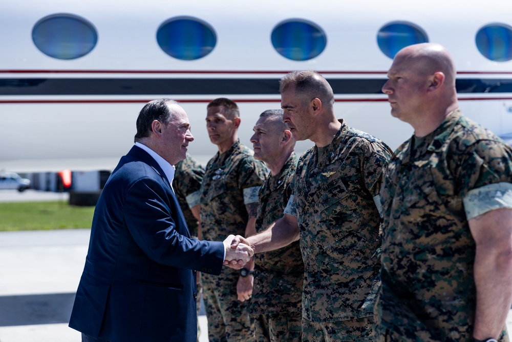 The Secretary of the Navy visits II Marine Expeditionary Force