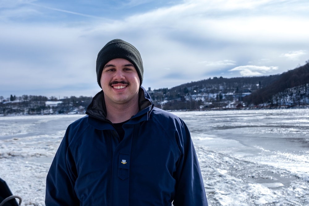 Coast Guard Cutter Hawser Prepares for Icebreaking Mission in New York