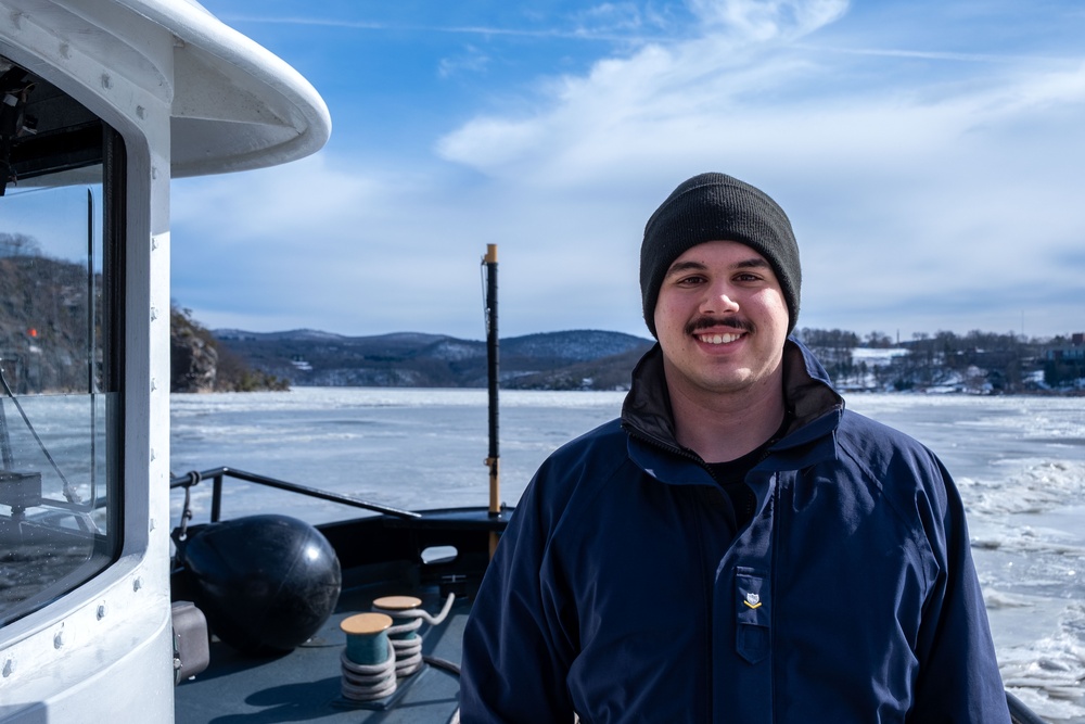 Coast Guard Cutter Hawser Prepares for Icebreaking Mission in New York
