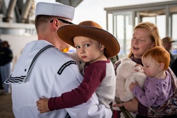 USS Hershel "Woody" Williams (ESB 4) Returns to Naval Station Norfolk