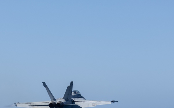 Abraham Lincoln conducts flight operations