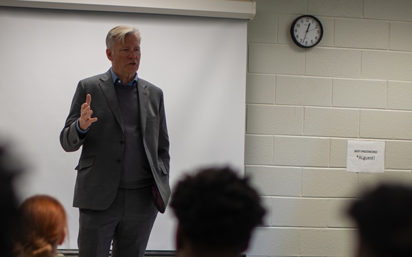 To Catch A Predator's Chris Hansen meets with future military police officers training at Ft. McClellan