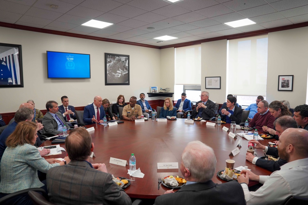 Xerox Chief Executive Officer visits Naval War College