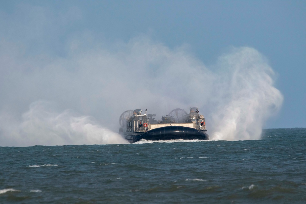 U.S., India forces conduct beach landing training during Tiger Triumph 2025
