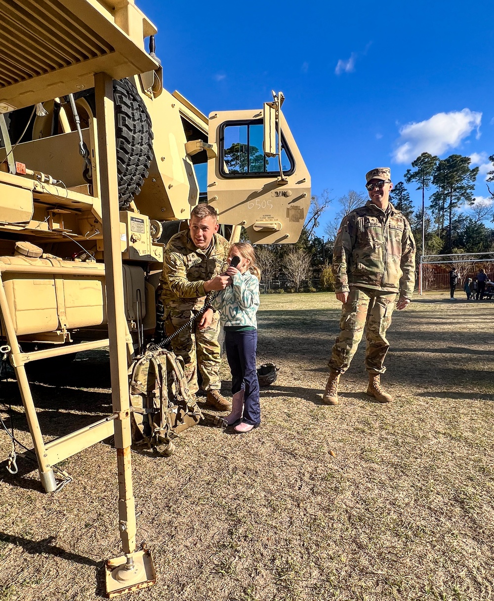 See, Speak, Control: Army Air Traffic Controllers Demonstrate Mobile Tower System Capabilities
