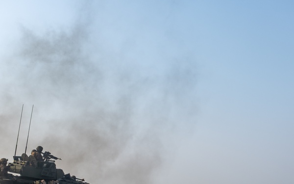 U.S., India joint forces land on Kakinada Beach during Exercise Tiger Triumph 2025