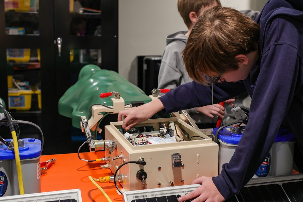 Students Practice Hands-on STEM learning at Fort Drum STARBASE