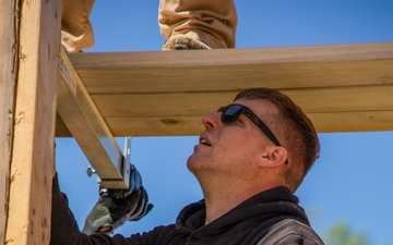 24th MEU Builds with Habitat for Humanity