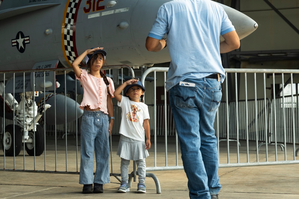 U.S. Marines show aircraft to Panamanians during community event