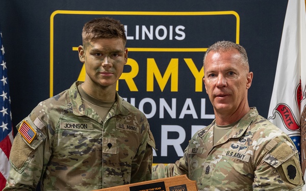 SOUTHERN ILLINOIS UNIVERSITY EDWARDSVILLE AND UNIVERSITY OF ILLINOIS URBANA-CHAMPAIGN STUDENTS TAKE TOP HONORS IN ILLINOIS NATIONAL GUARD’S BEST WARRIOR COMPETITION