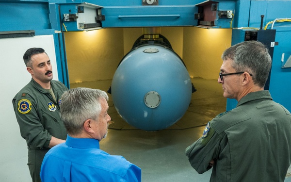 Air Force Test Center commander visits 704th Test Group at Holloman Air Force Base