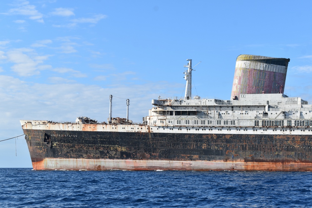 Coast Guard Cutter Resolute encounters SS United States at sea