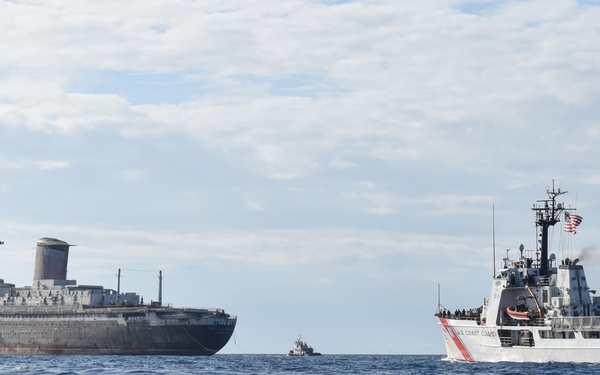 Coast Guard Cutter Resolute encounters SS United States at sea