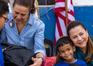 U.S. Embassy Panama donates school supplies