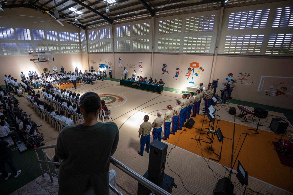 Marine Forces Reserve band performs for high school students in Panama