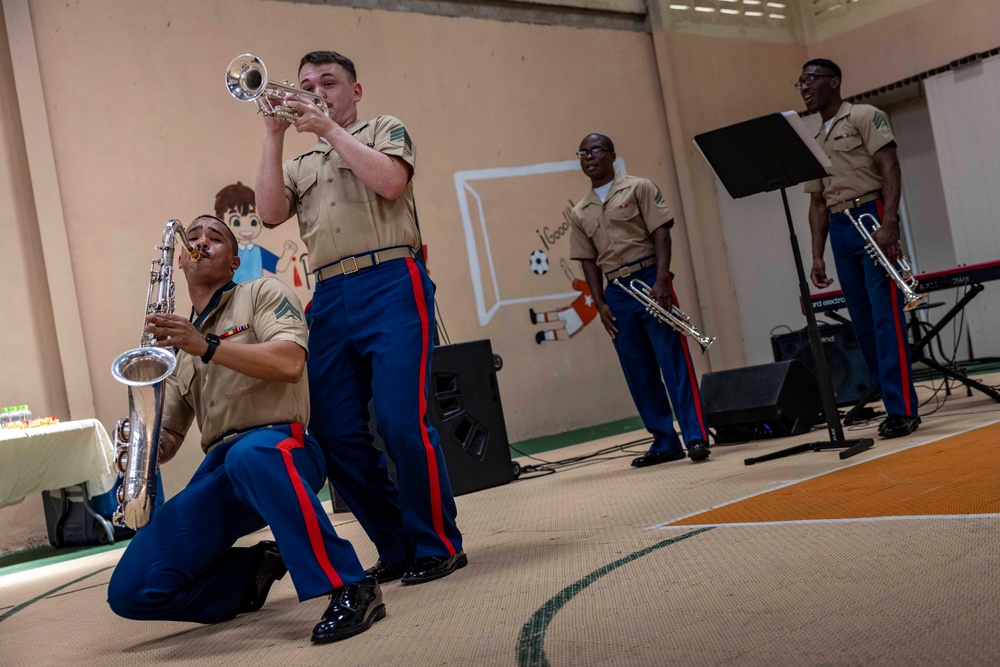 Marine Forces Reserve band performs for high school students in Panama