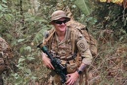 Philippine and U.S. Soldiers Enhance Interoperability in Jungle Tracking Course