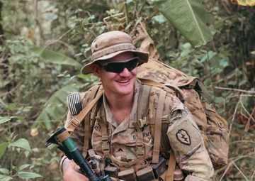 Philippine and U.S. Soldiers Enhance Interoperability in Jungle Tracking Course