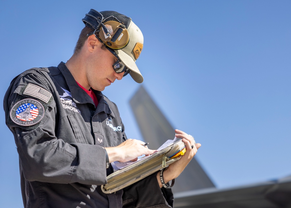 Aviation Nation: Day One Highlights