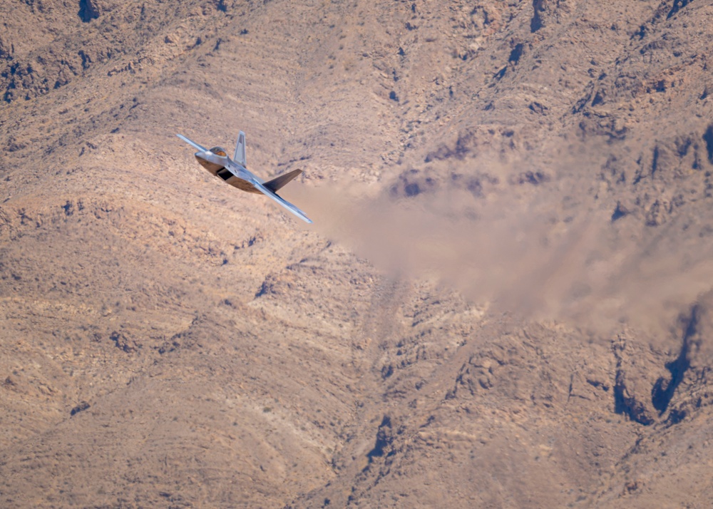 Aviation Nation: Day One Highlights