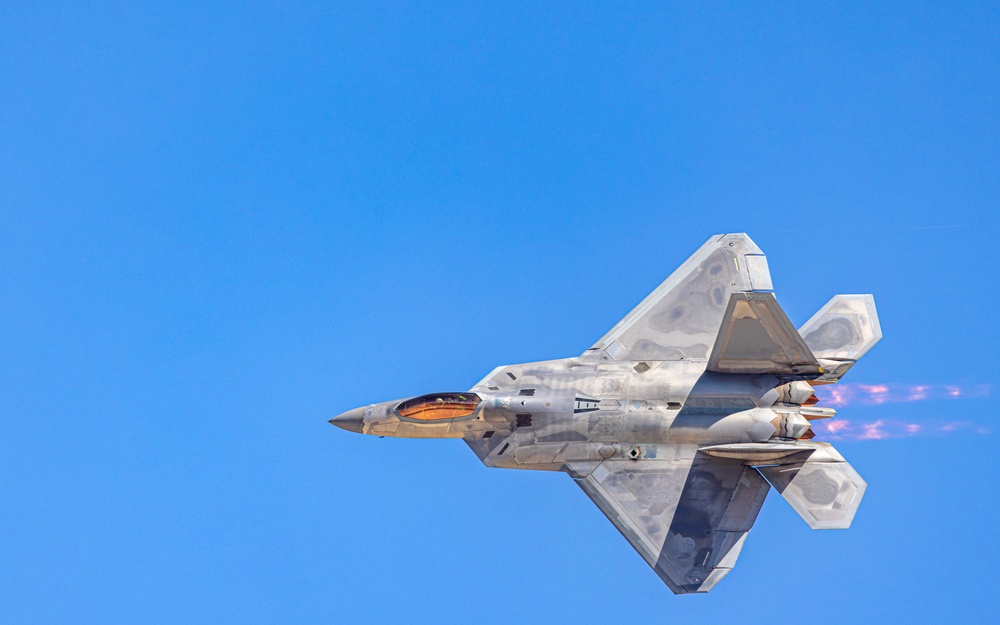 F-22 Raptor and F-5 Tiger II Fly Together in Heritage Flight at Aviation Nation 2025