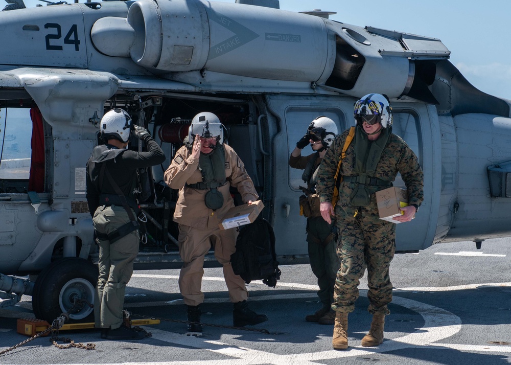 PHIBRON8 and 22MEU Visit LPD17