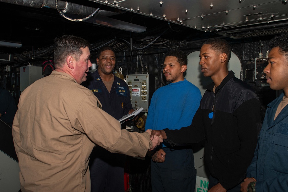 PHIBRON8 and 22MEU Visit LPD17